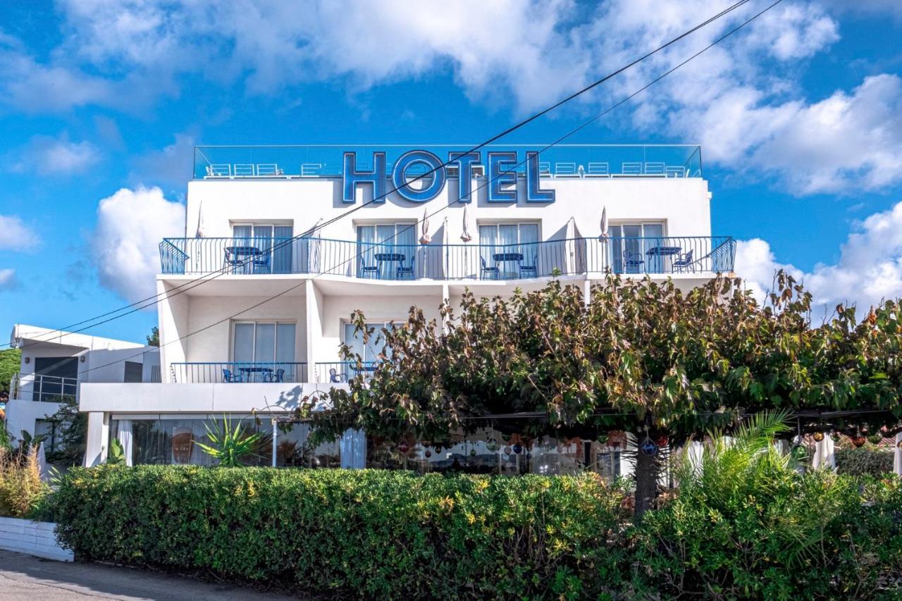 Hotel La Reine Jane Hyères Esterno foto