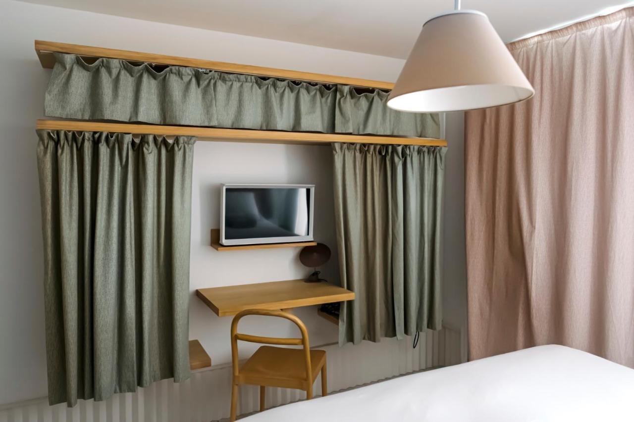Hotel La Reine Jane Hyères Esterno foto