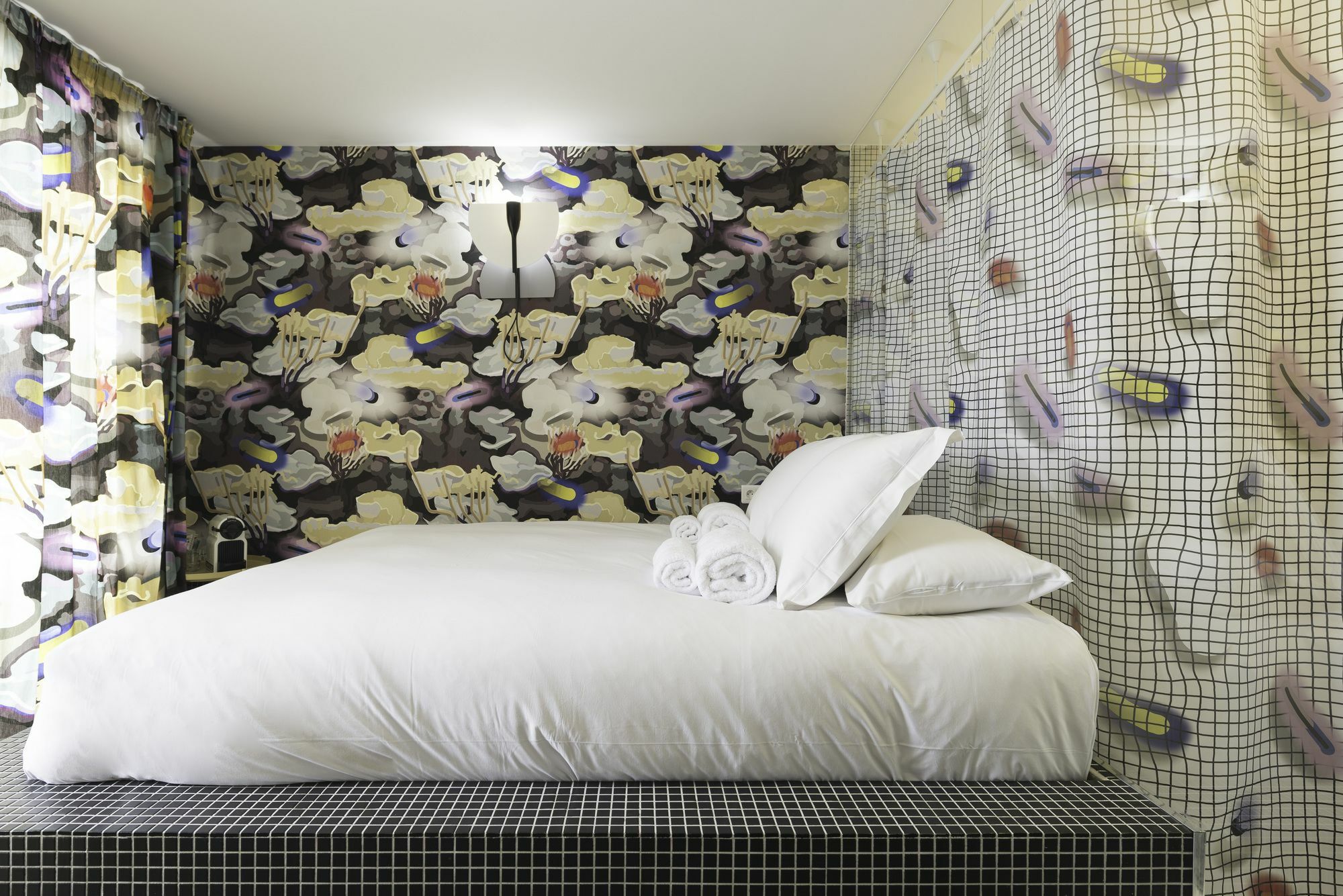 Hotel La Reine Jane Hyères Esterno foto